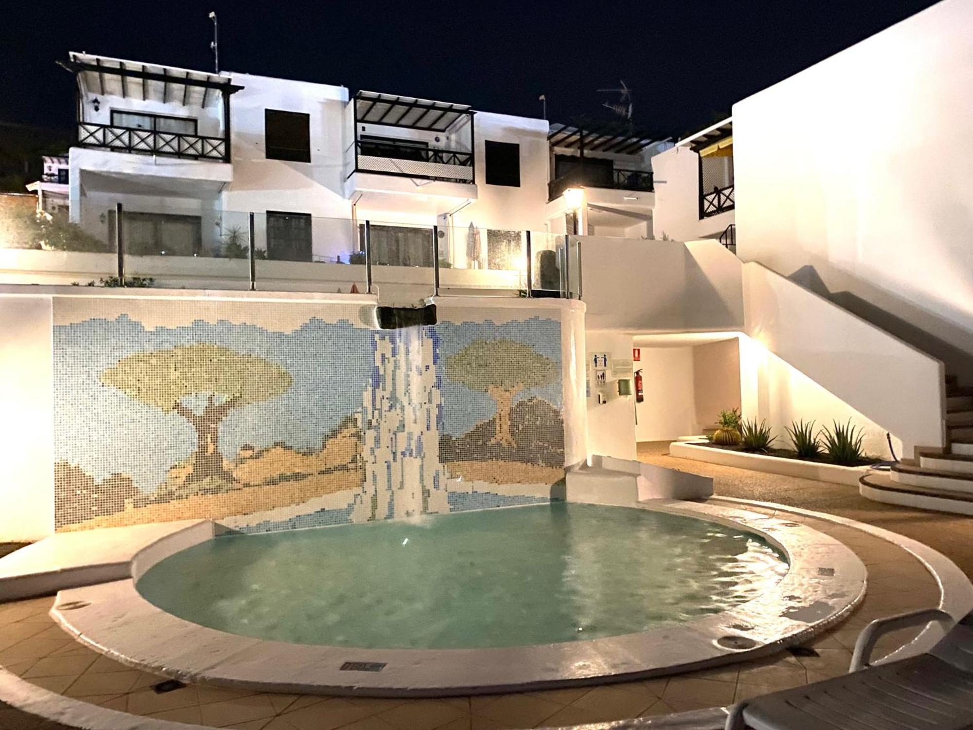 Apartamentos Los Dragos プエルト・デル・カルメン エクステリア 写真